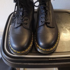 Dr Martens 13512 PascalBlack Virginia Leather
